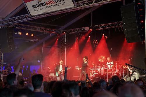 phoenixcoverband.nl Bruiloftband en partyband