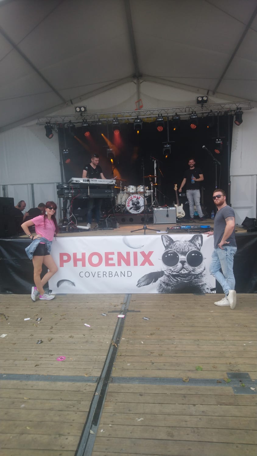 Sneekweek 2019 - It Foarunder - Phoenixcoverband.nl